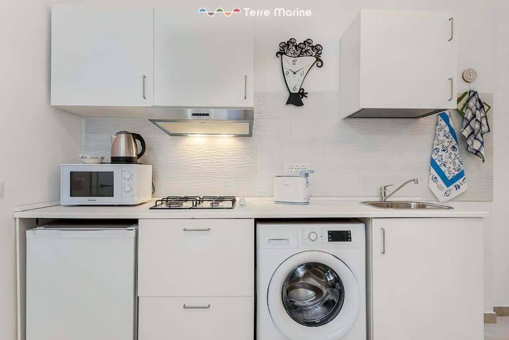 몬테로소 알 마레 White 89, Terremarine 아파트 외부 사진